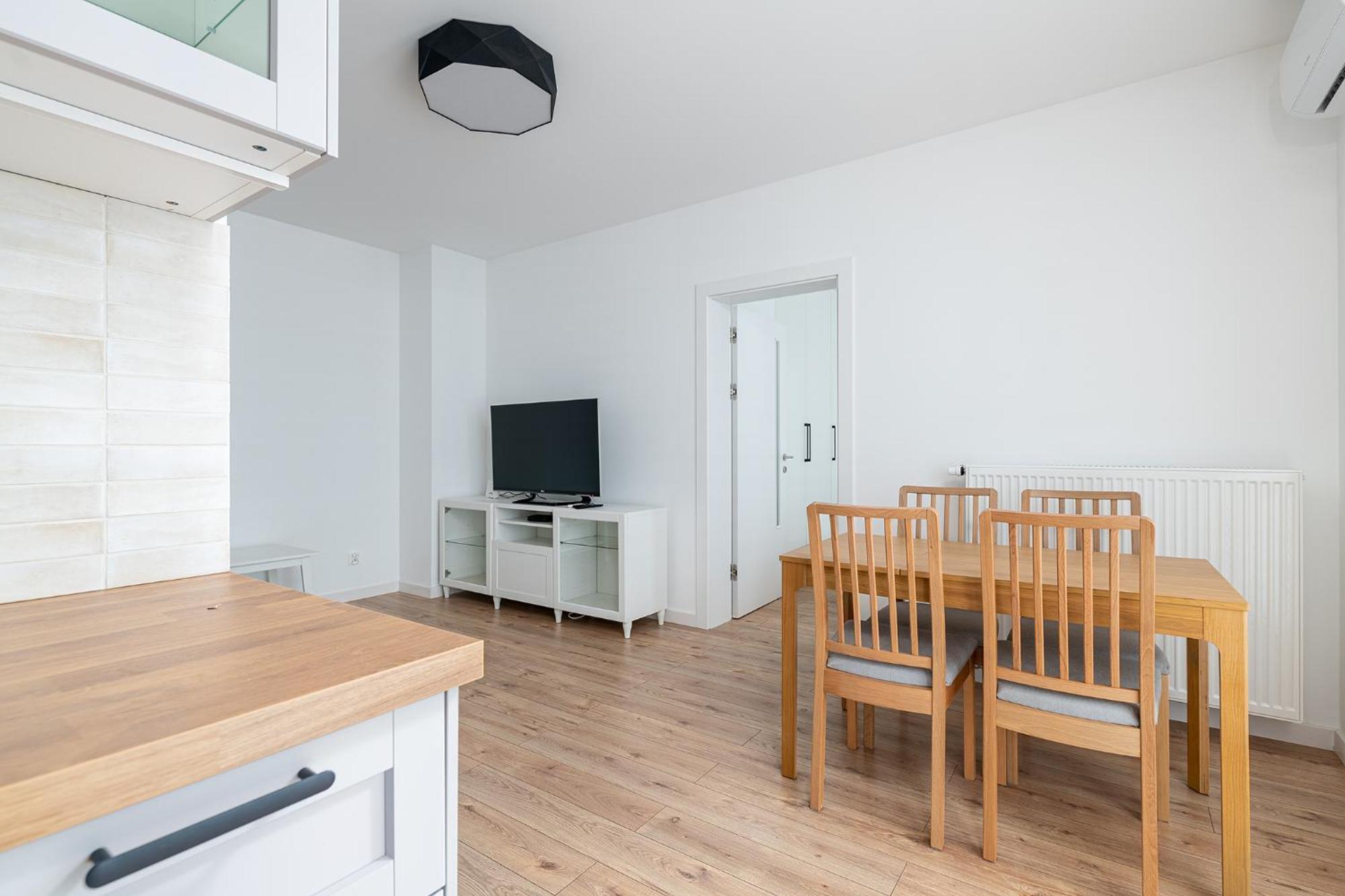 Rentplanet - Apartamenty Kasprzaka Varsavia Esterno foto